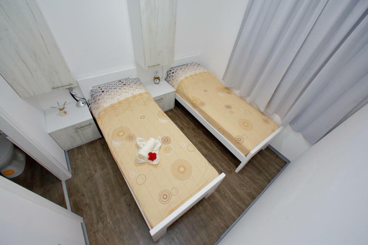 Mobile Homes Olive And Sea Bibinje Exterior foto