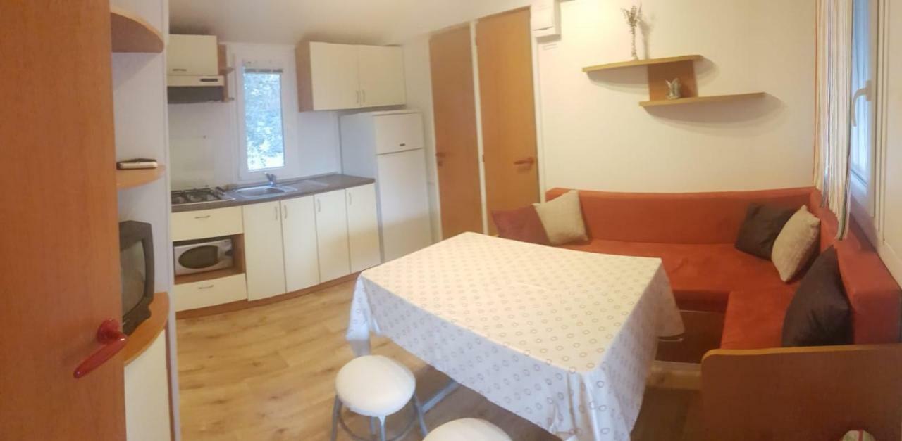 Mobile Homes Olive And Sea Bibinje Exterior foto